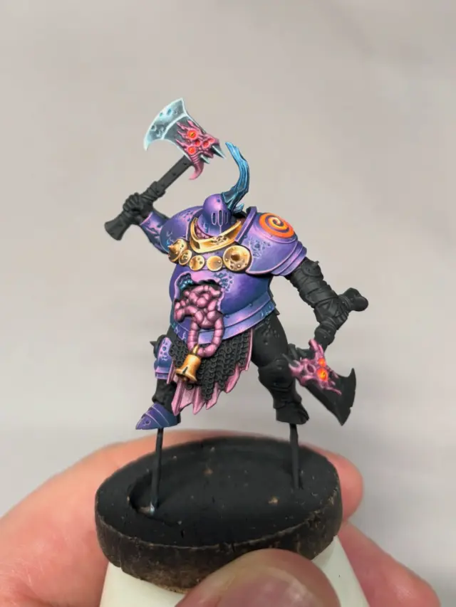 🪓 Blight Templar NMM Axe 🪓

Small update on the Blight Templar's new purple color scheme. I experimented with a blueish steel NMM, using pastel blue highlights from the armor and Kantor Blue shading for the axe's rotten spots. What do you think of the result?

#warhammer #warhammercommunity #warhammerageofsigmar #paintingwarhammer #darkwater #nurgle #deathguard #nmm #nonmetallicmetal