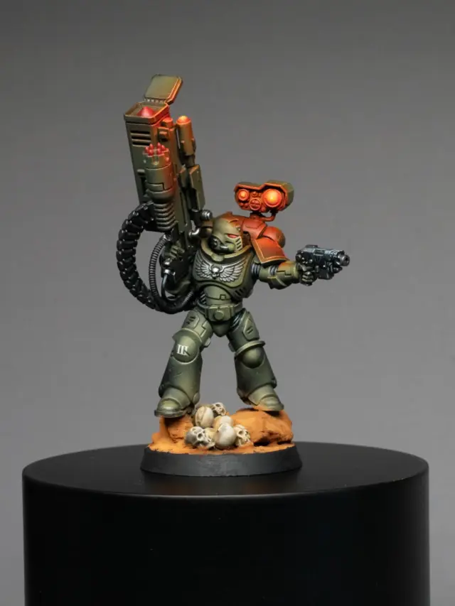 Raptor Scheme Speed Challenge…

Got back‑to‑back requests for a Raptor colour scheme, so I used it as an excuse to push the @iwata_airbrush Custom Micron CM-C Plus @pkpro_onlineshop sent over. A little over 3 hours of controlled airbrushing later, the marine was done. The base? Borrowed from an abandoned project and repainted in an hour. Honestly didn’t think an airbrush could deliver this level of precision at speed — and yes, the whole process is recorded!

Any tips or challenge ideas for practicing airbrushing?

#warhammer #warhammer40k #warhammercommunity #painttingwarhammer #spacemarines